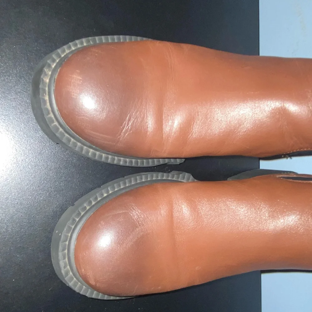 Coach Lyden Leather Chelsea Boots - Picture 5 of 9